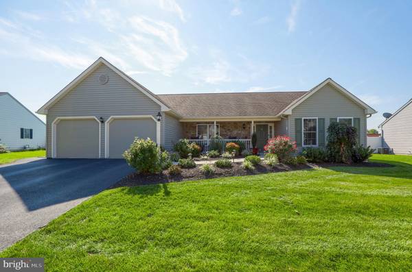 42 RANDOLPH DR, Elizabethtown, PA 17022