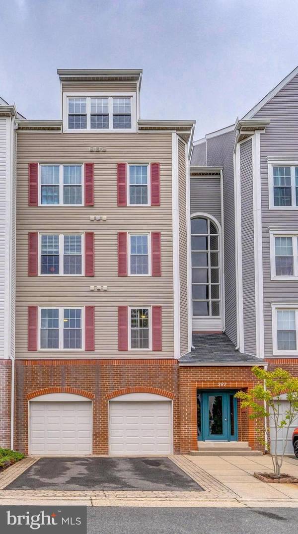 287 S PICKETT ST #102, Alexandria, VA 22304