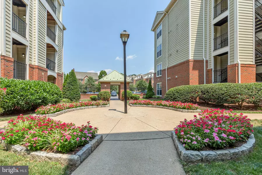 1100 QUAKER HILL DR #309, Alexandria, VA 22314