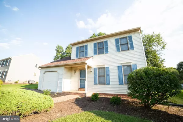 1808 KRYSTLE DR, Lancaster, PA 17602