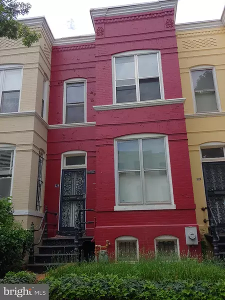 324 9TH NE, Washington, DC 20002