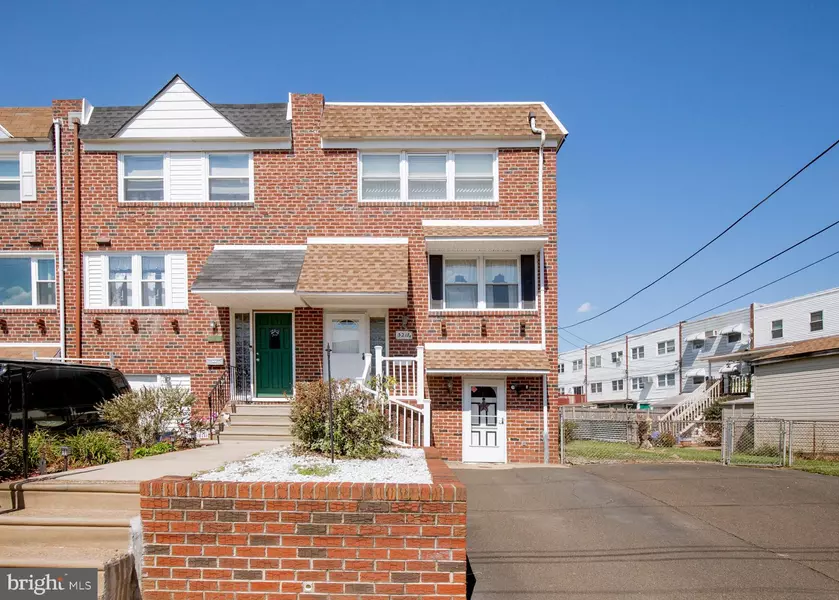 3217 HOLLY RD, Philadelphia, PA 19154