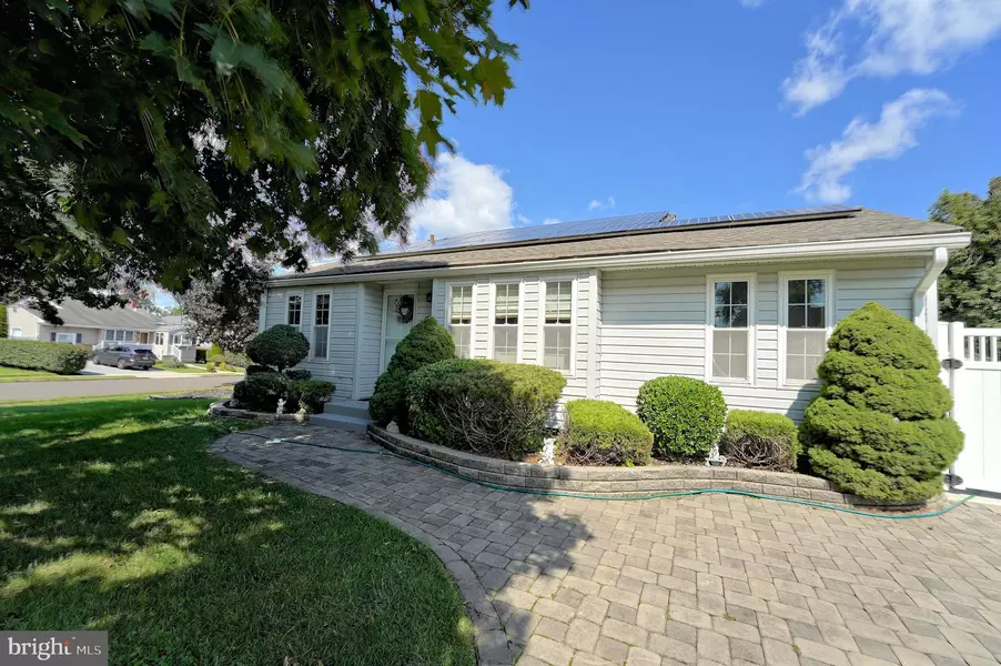 62 FALMOUTH RD, Hamilton, NJ 08620