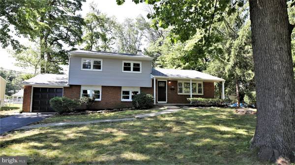 1199 LOWER FERRY RD, Ewing, NJ 08618