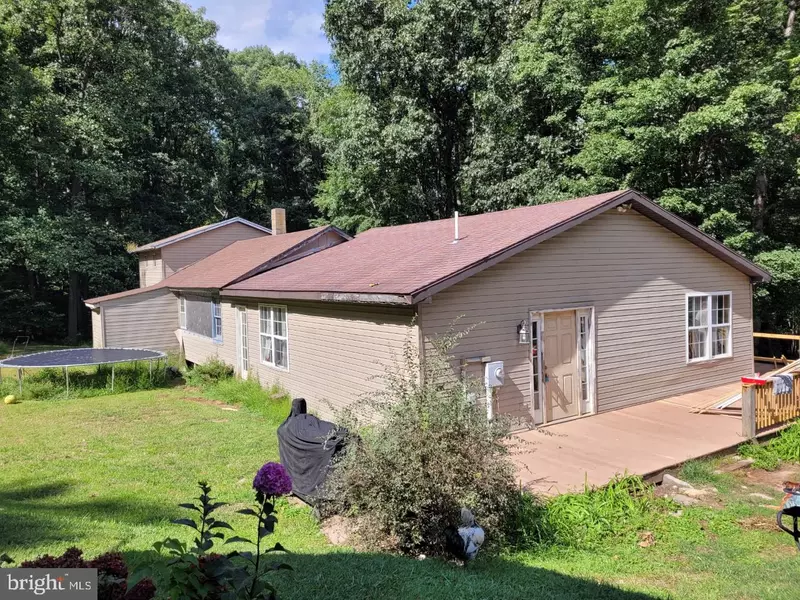 1652 CORE RD, Romney, WV 26757