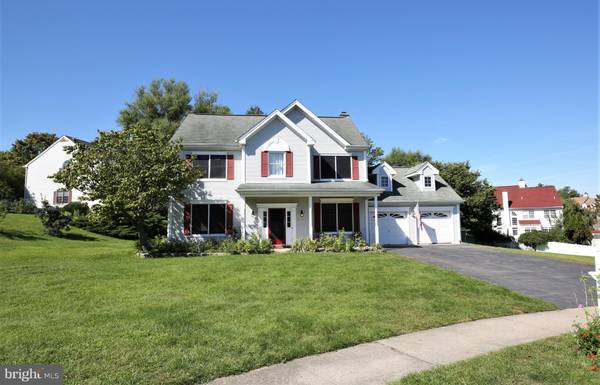 7 BRYN MAWR CT, Kendall Park, NJ 08824