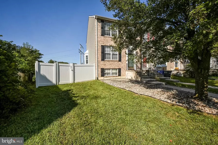 134 VERSAILLES CT, Newark, DE 19702