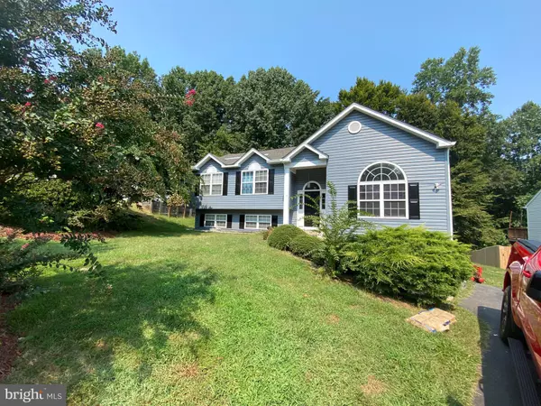 Fredericksburg, VA 22405,5 EBONY CT