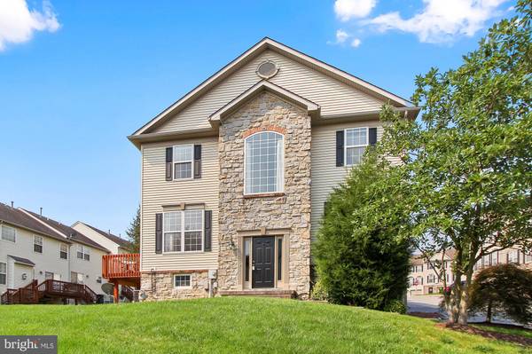 2712 STEEPLE CHASE, York, PA 17402