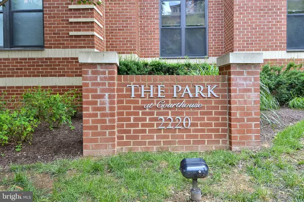 2220 FAIRFAX DR #702, Arlington, VA 22201