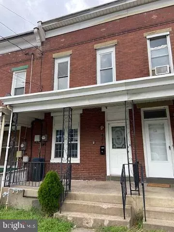 427 SWATARA ST, Steelton, PA 17113