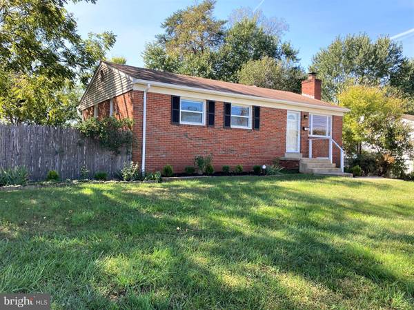 9709 LOMOND DR, Manassas, VA 20109