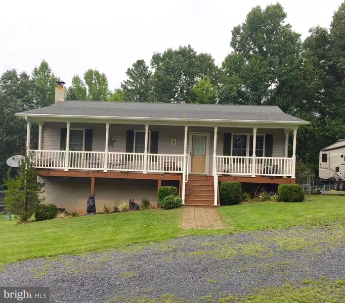 303 WHISPERING PINE LN, Bentonville, VA 22610