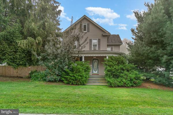 308 RIVER RD, Dalmatia, PA 17017