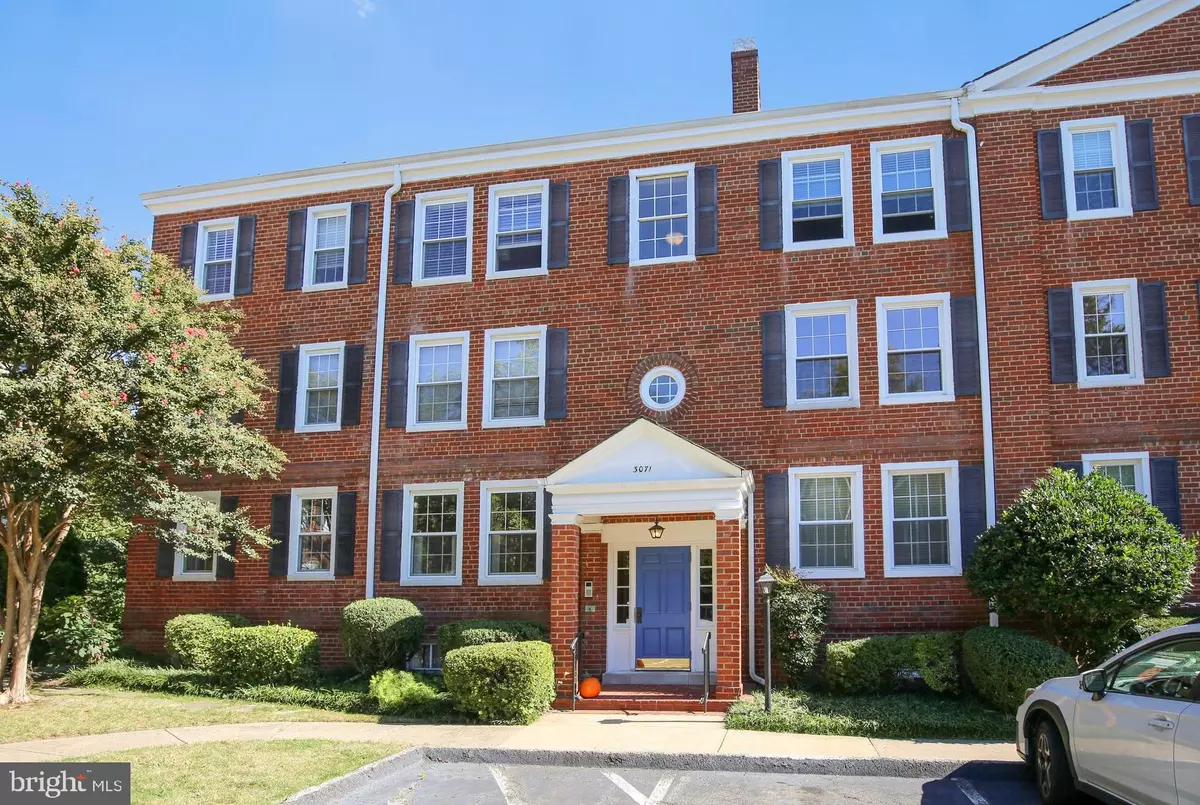 Arlington, VA 22206,3071 S BUCHANAN ST #A1