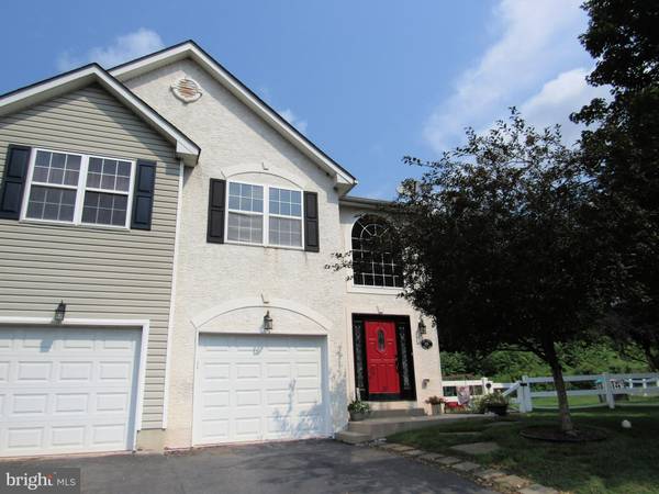 628 DAISY LN, Pennsburg, PA 18073