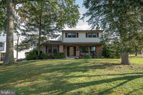 430 LYNDHURST DR, Broomall, PA 19008