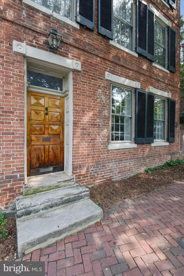 Alexandria, VA 22314,221 GIBBON ST