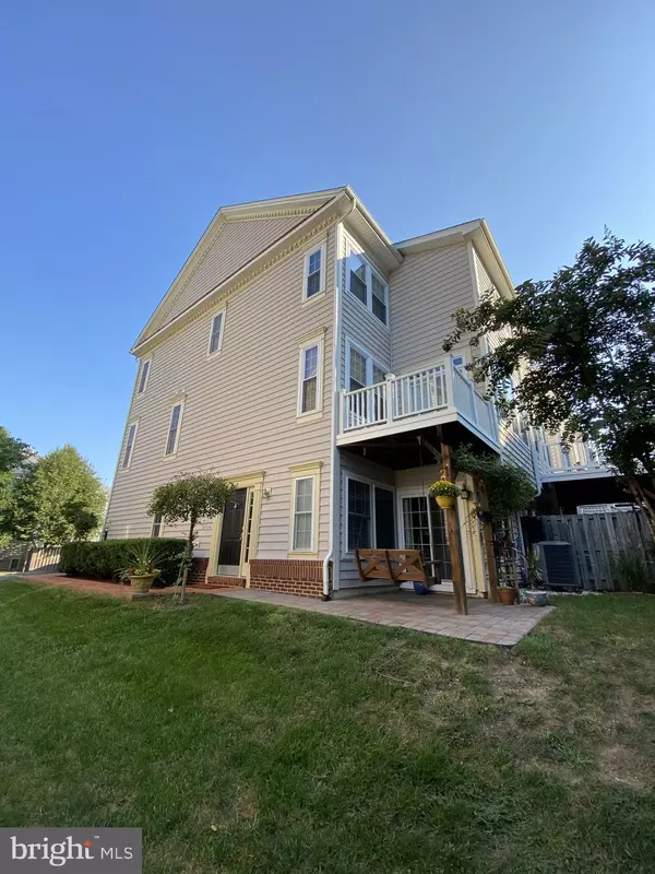 Lorton, VA 22079,9648 POTTERS HILL CIR