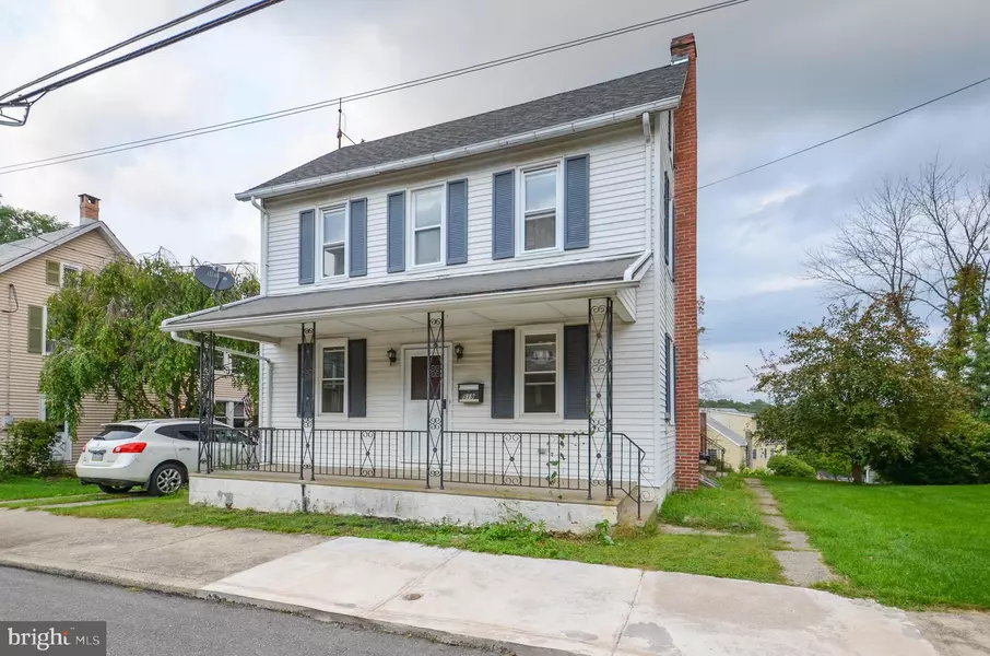 519 GARIBALDI AVE, Roseto, PA 18013