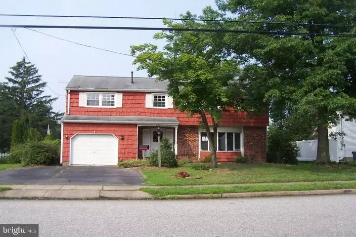 302 WESTMINSTER BLVD, Blackwood, NJ 08012