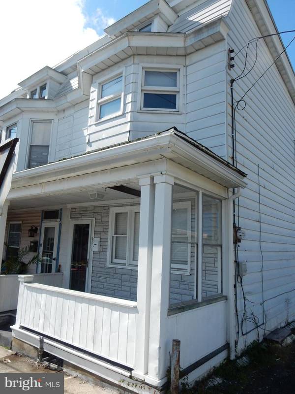 320 N ELIZABETH ST, Tamaqua, PA 18252