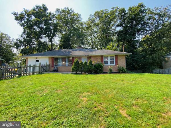 3805 HEMLOCK PL, Temple Hills, MD 20748