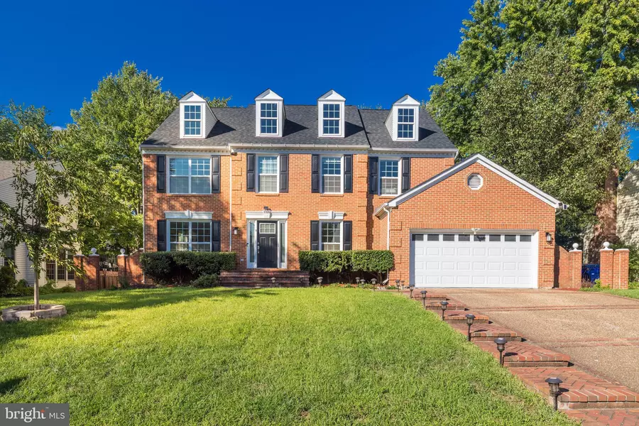 1318 SUMMERFIELD DR, Herndon, VA 20170