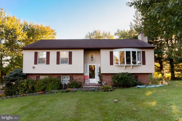 38 S COUNTY LINE RD, Souderton, PA 18964