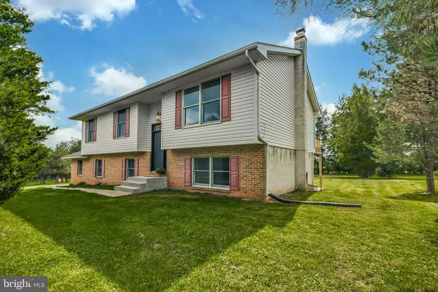 1852 PLEASANT VIEW RD, Coopersburg, PA 18036