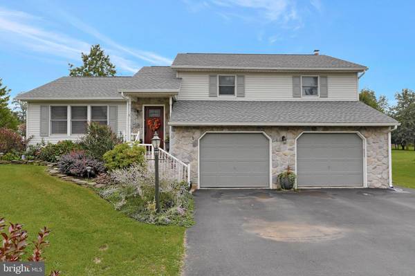 224 CHESTNUT DR, Shippensburg, PA 17257