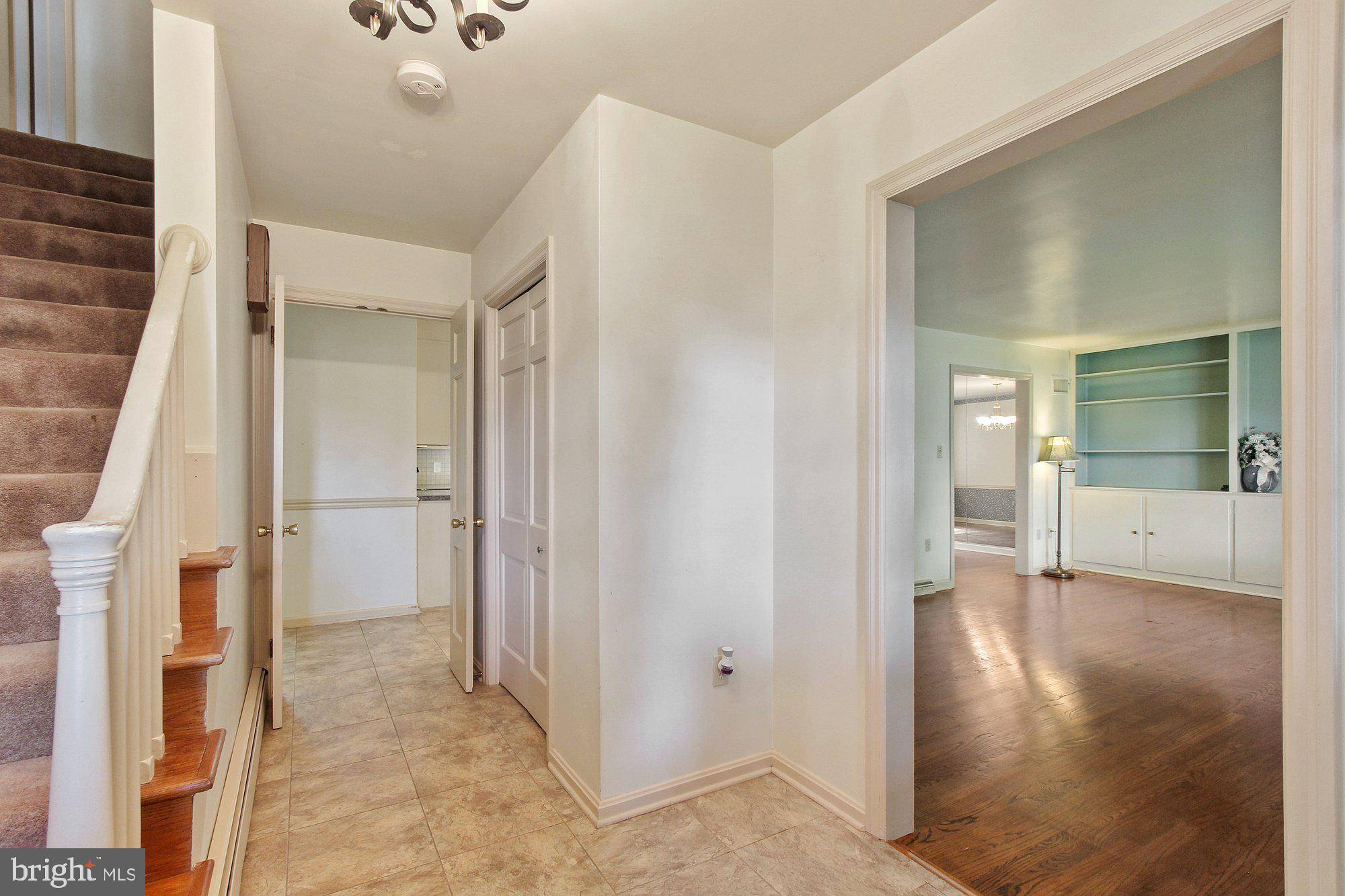 Lancaster, PA 17601,328 RHODA DR