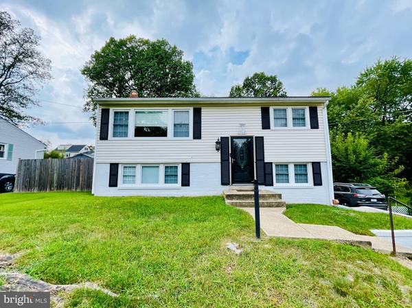 1514 AIDEN DR, Woodbridge, VA 22191