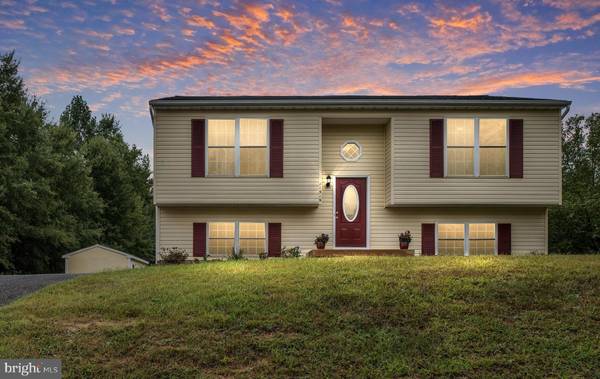 11519 WOODLAND VIEW DR, Fredericksburg, VA 22407