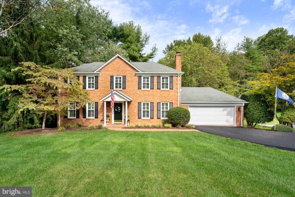 2938 MILLER HEIGHTS RD, Oakton, VA 22124