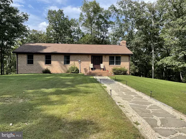 Berkeley Springs, WV 25411,215 WILDFLOWER WAY