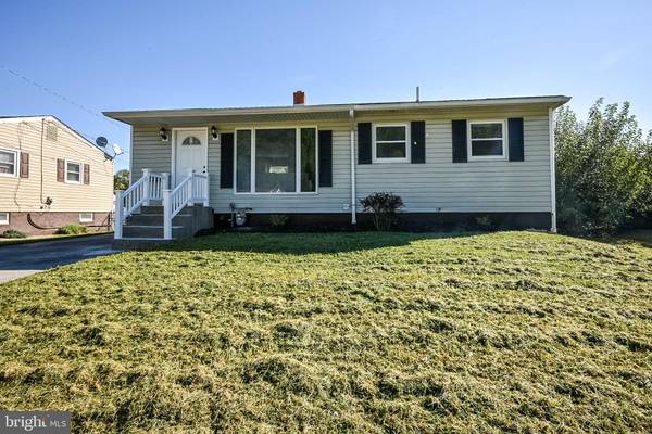 19 HOLDEN DR, New Castle, DE 19720