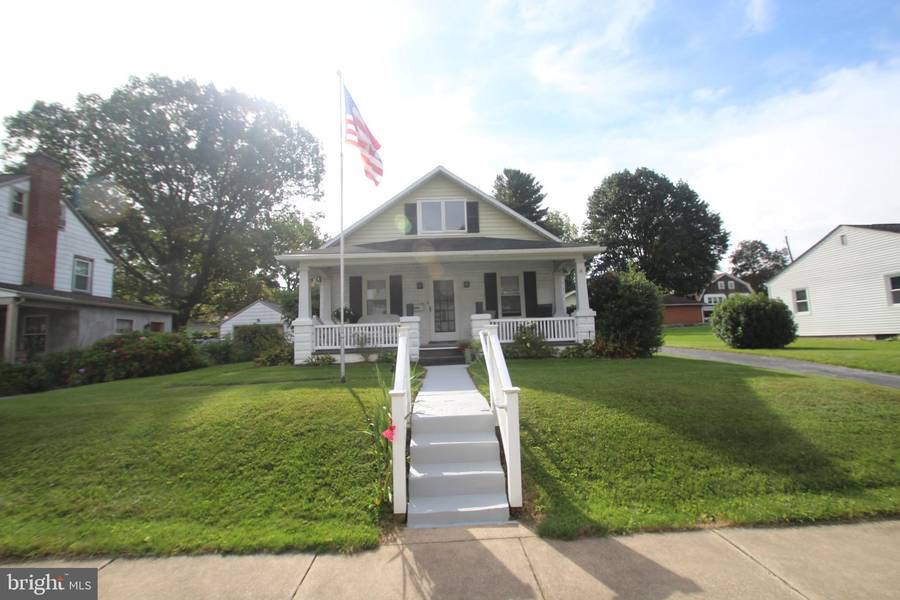 240 E BAINBRIDGE ST, Elizabethtown, PA 17022