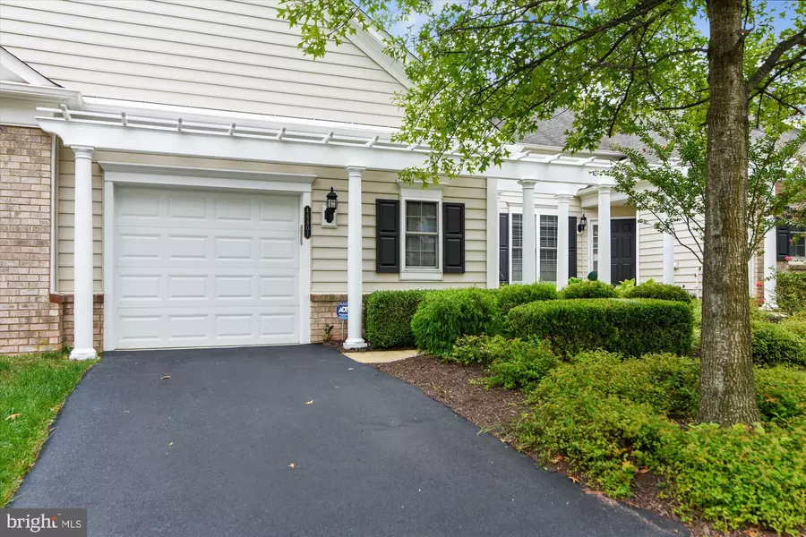 44401 MALTESE FALCON SQ, Ashburn, VA 20147