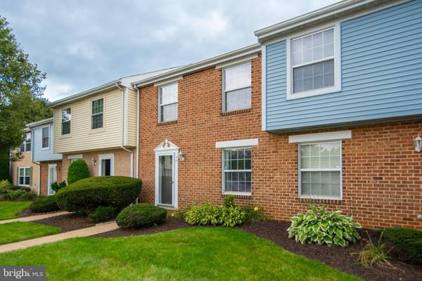 33 WILLIAMSTOWN CIR, York, PA 17404