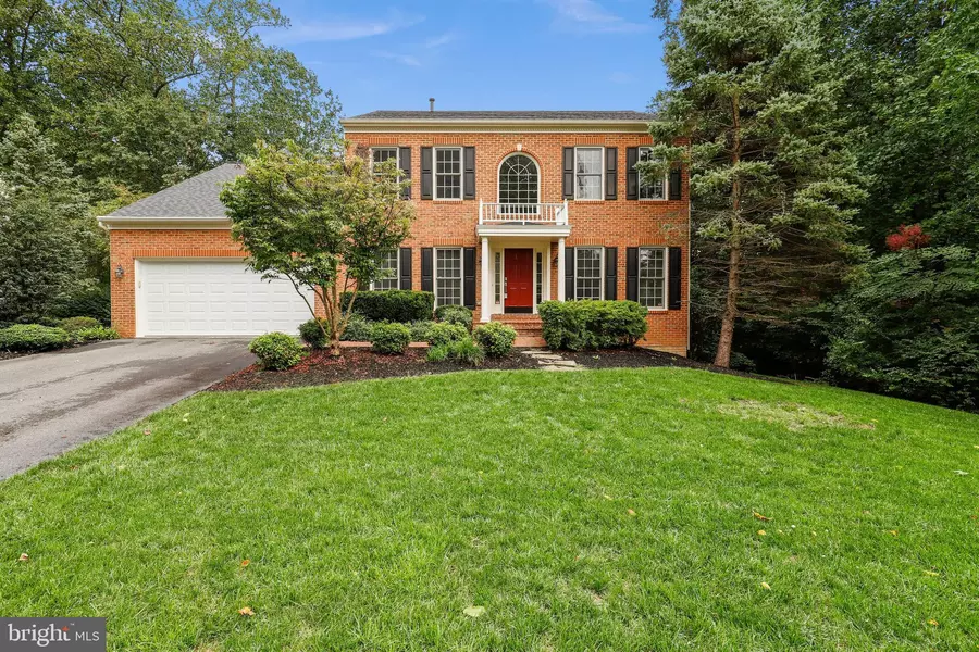 5025 WHISPER WILLOW DR, Fairfax, VA 22030