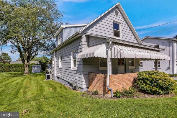 1045 PARK RD, Blandon, PA 19510