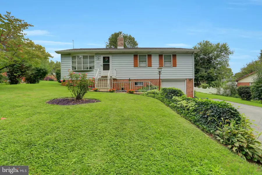 2234 SPRINGFIELD DR, Chambersburg, PA 17202