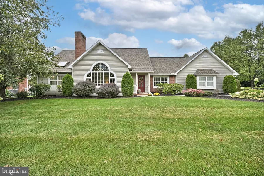 328 W MEADOW DR, Mechanicsburg, PA 17055