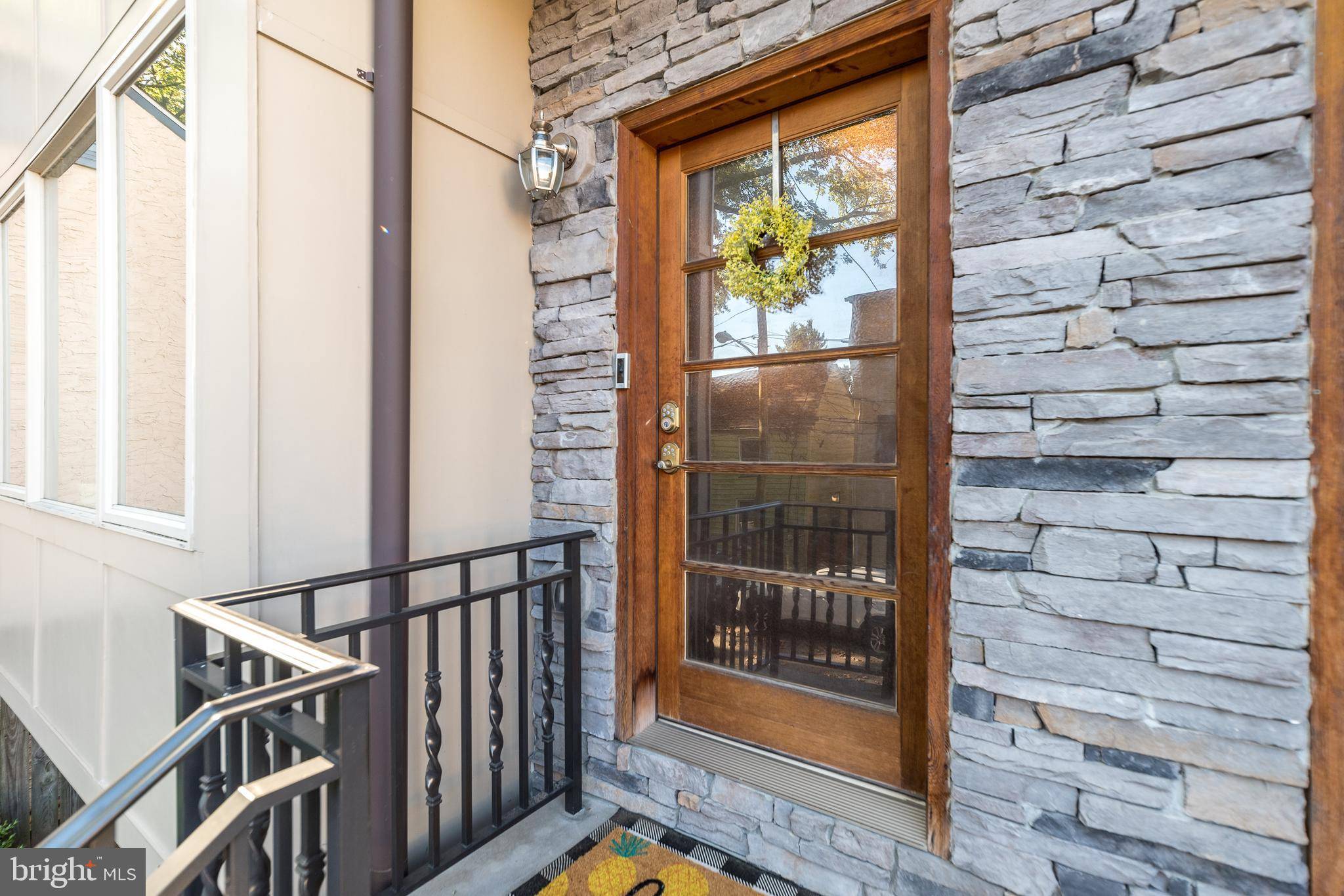 Philadelphia, PA 19128,232 DELMAR