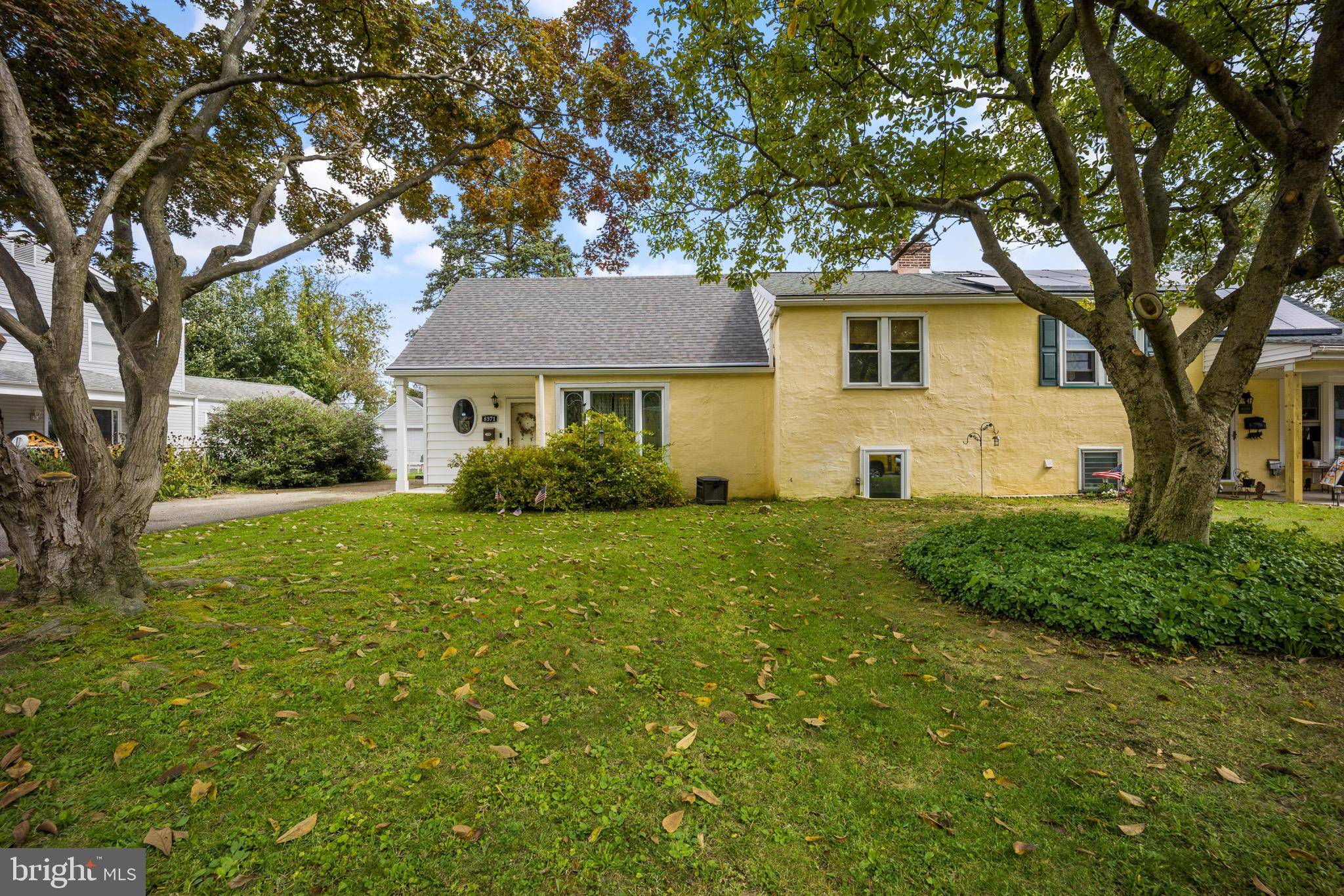 8571 OLD LINE RD, Philadelphia, PA 19128