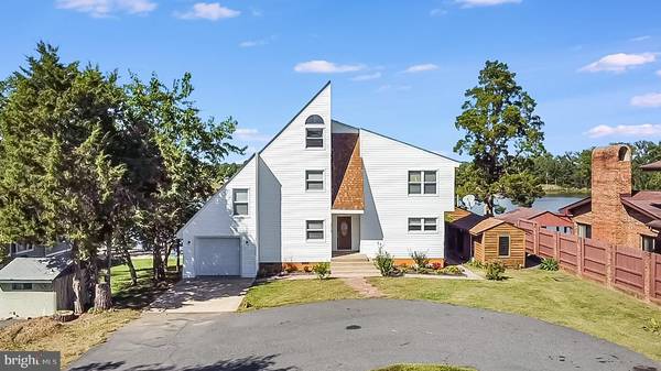 101 AVALON DR, Colonial Beach, VA 22443