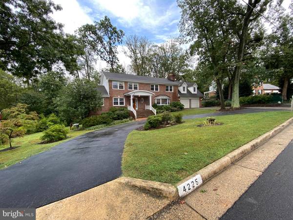 Annandale, VA 22003,4225 OAK HILL DR