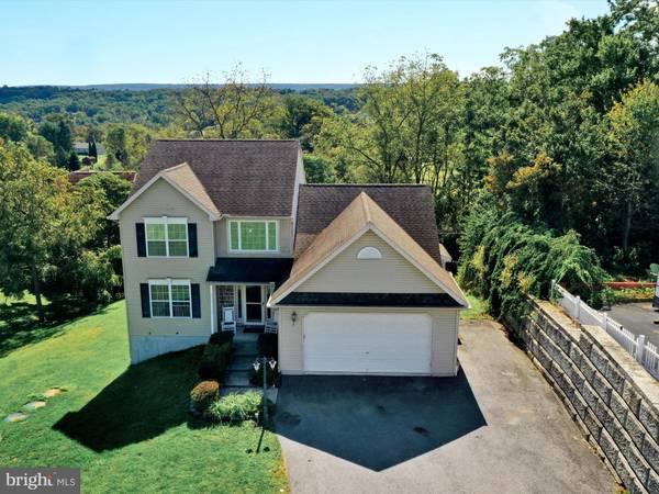 1060 INDIAN CV, Auburn, PA 17922