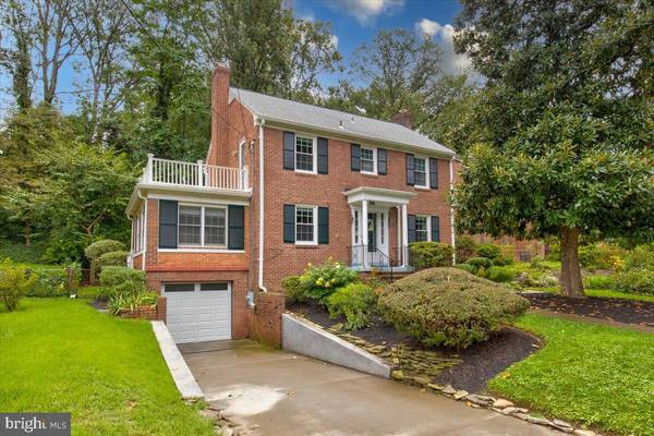 3301 RUSSELL RD, Alexandria, VA 22305